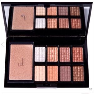 NEW Doucce Freematic Eyeshadow Pro Palette in Nude